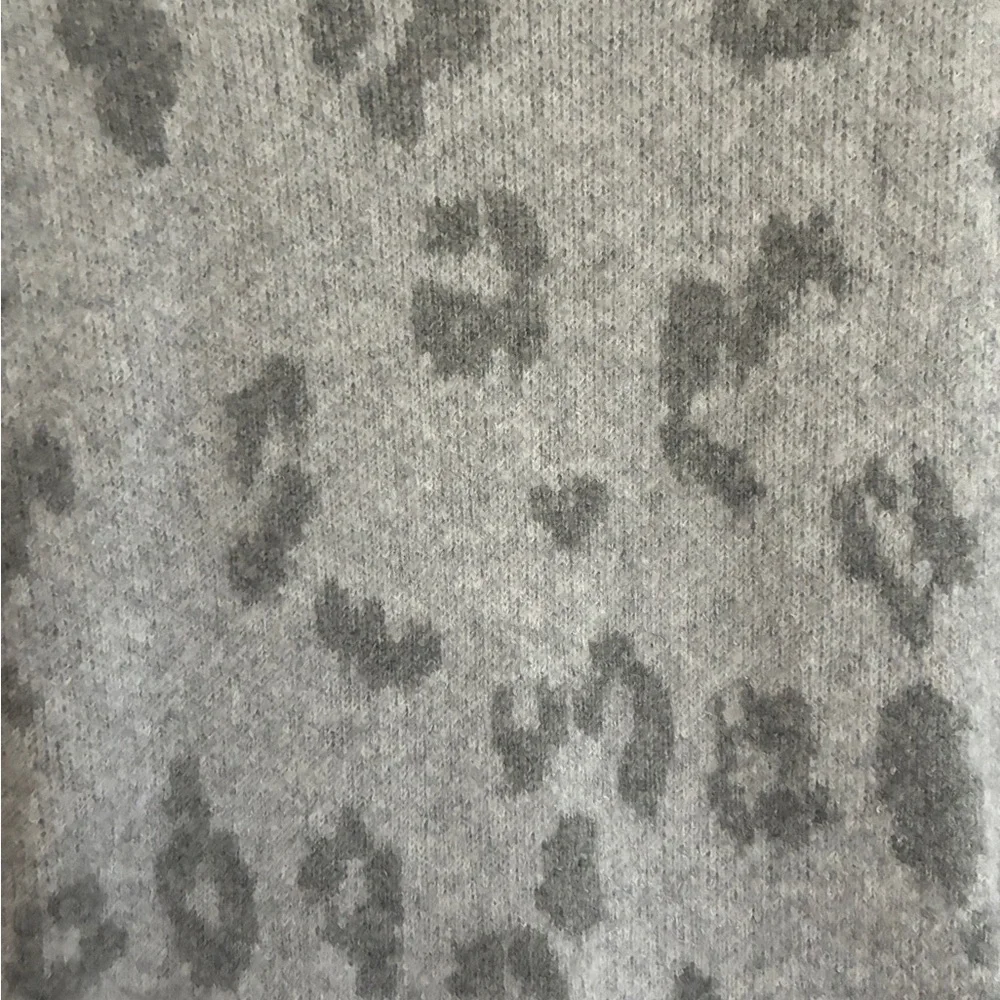 Talbots Heather Animal Print Flyway Gray Knit Cardigan Size L Petite - Picture 8 of 8